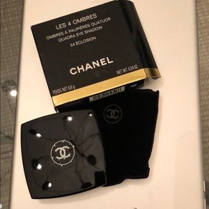 Chanel Quadra eye shadow